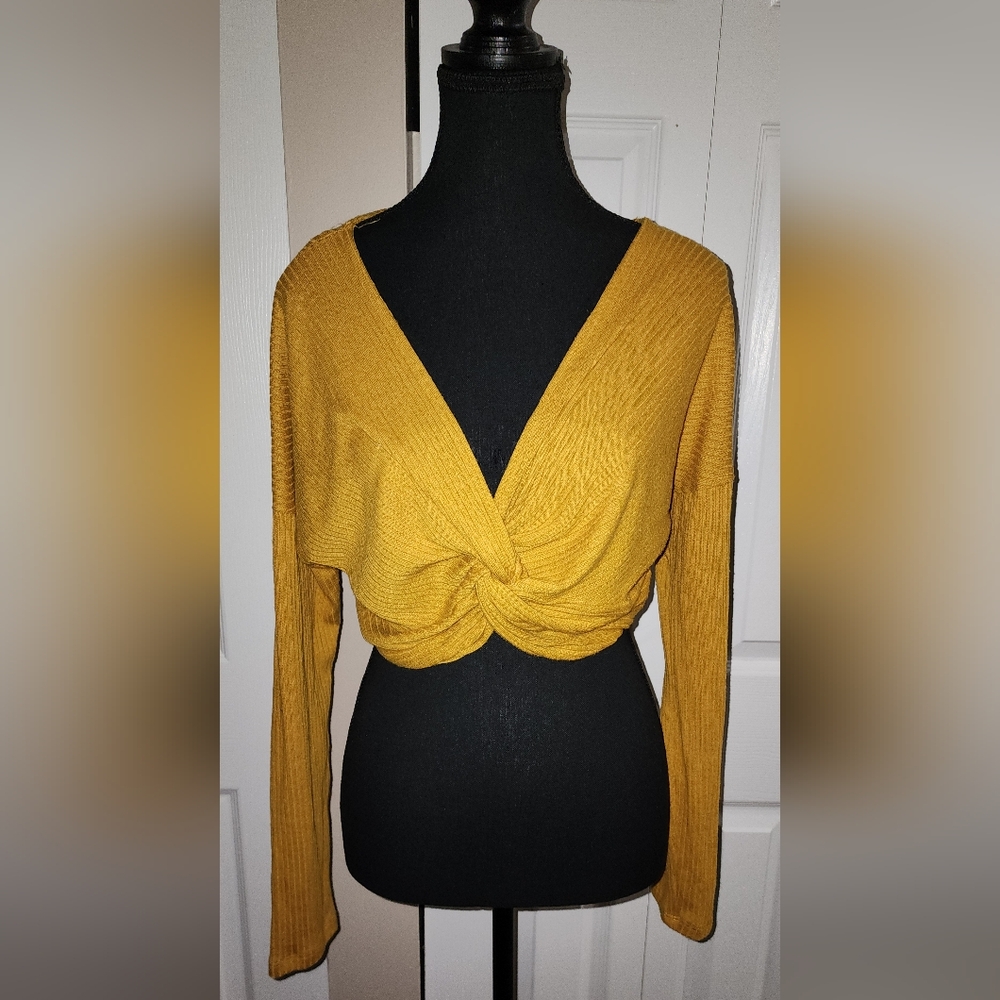 Twisted front crop top